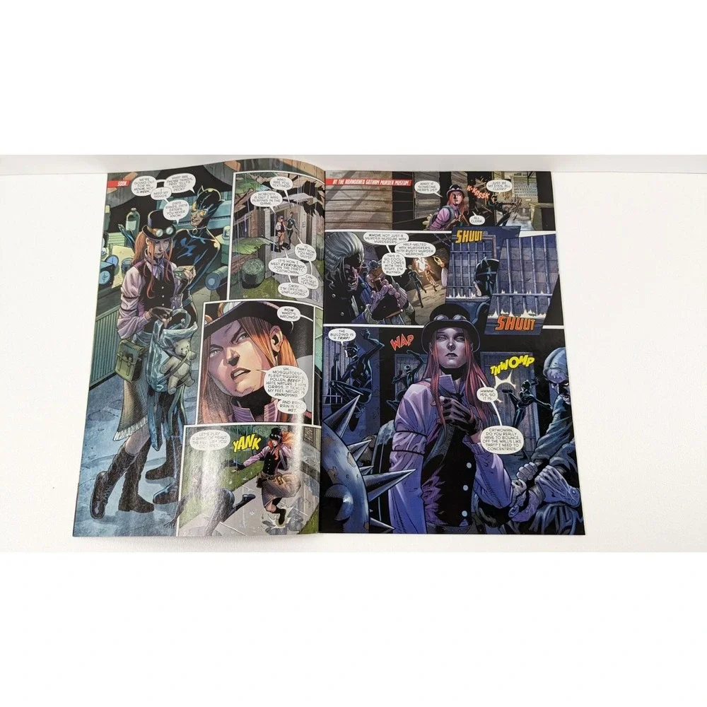 Catwoman #34 Wicked Game and #28 Catfight New 52 DC Comics 2014